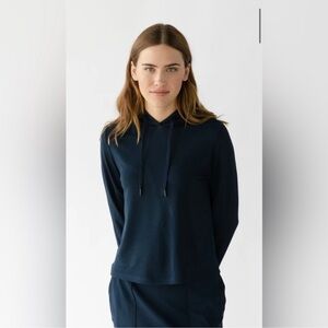 NWT Cozy Earth Women’s Bamboo Ultra Soft Hoodie Navy Blue Small